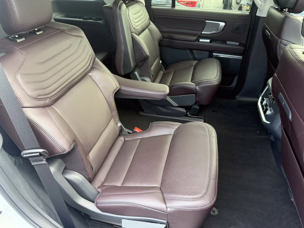 New 2026 Space Silver Metallic Ford Platinum® image 60