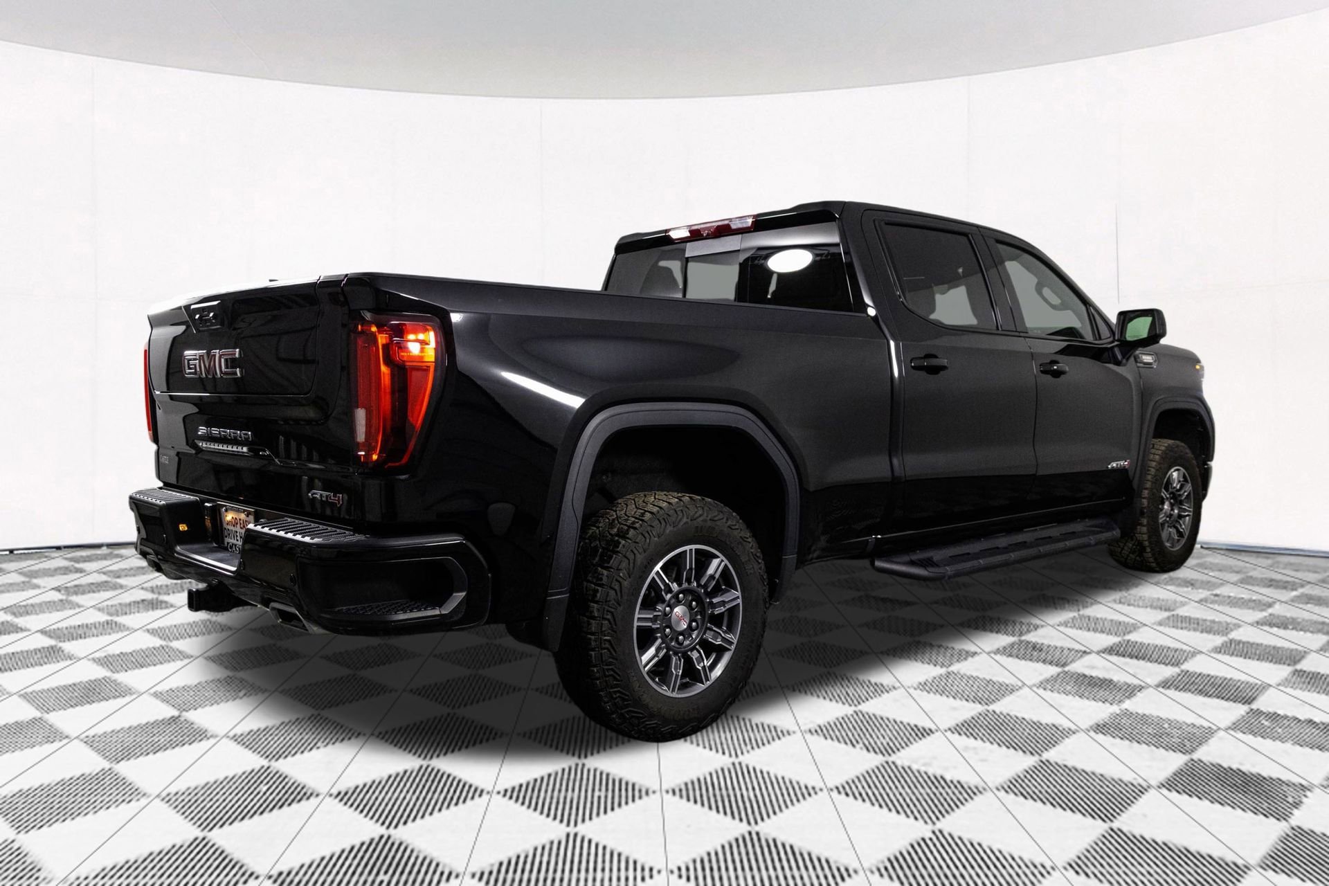2024 GMC SIERRA - Image 15