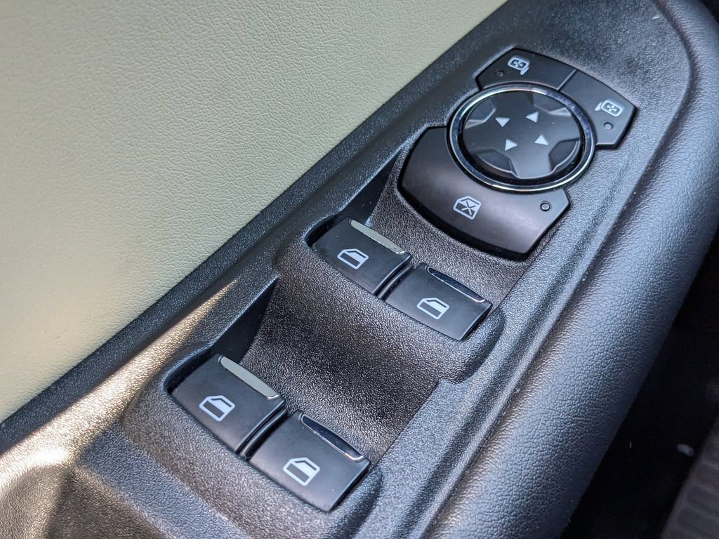 Used 2023 White Ford SE image 23