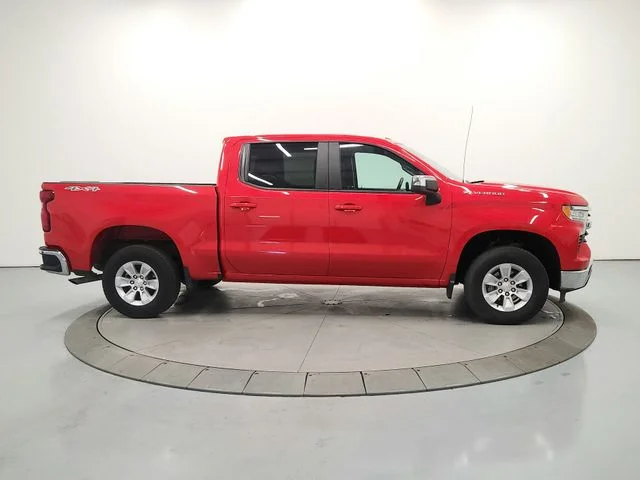 Used 2025 Red Chevrolet LT image 8