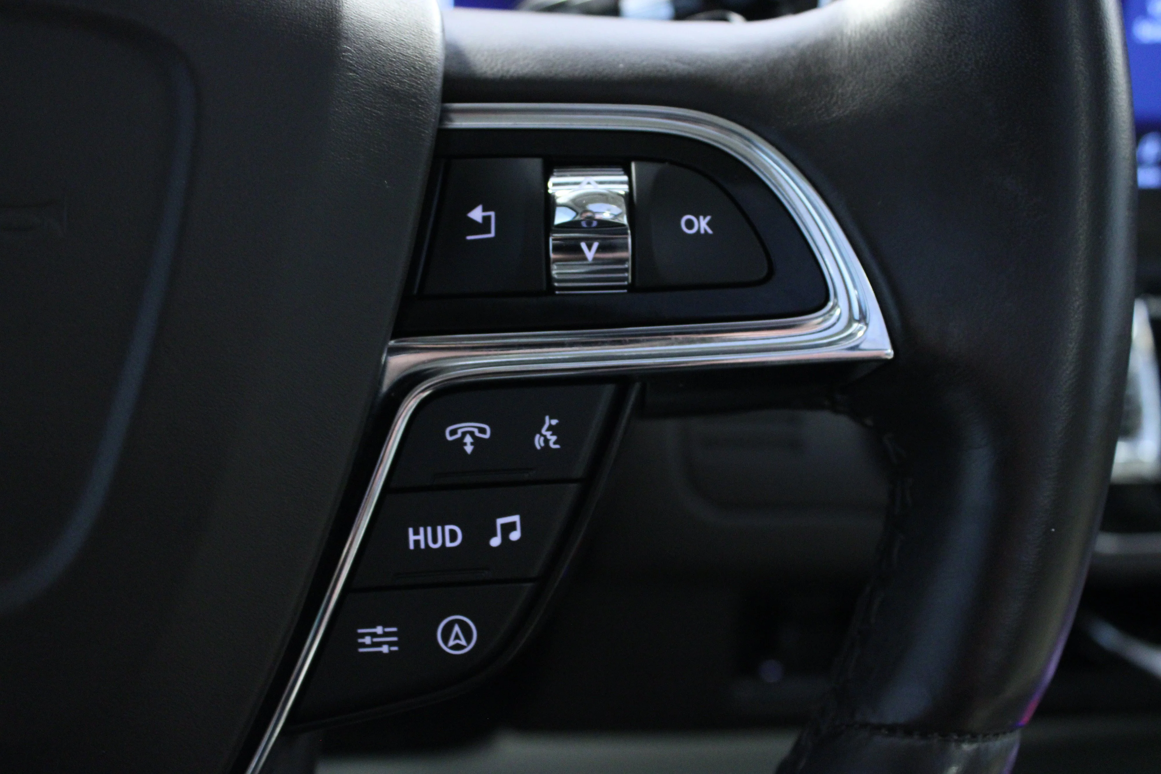 Used 2023 Black Metallic Lincoln Black Label image 22