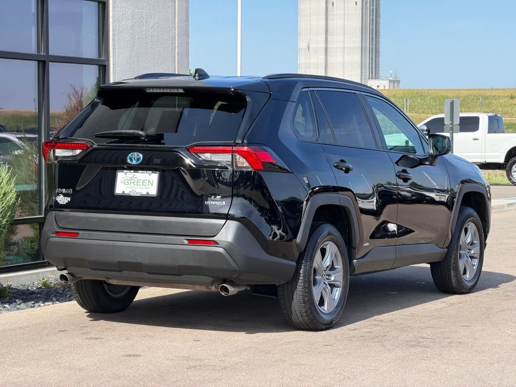 Used 2022 Black Toyota LE image 5