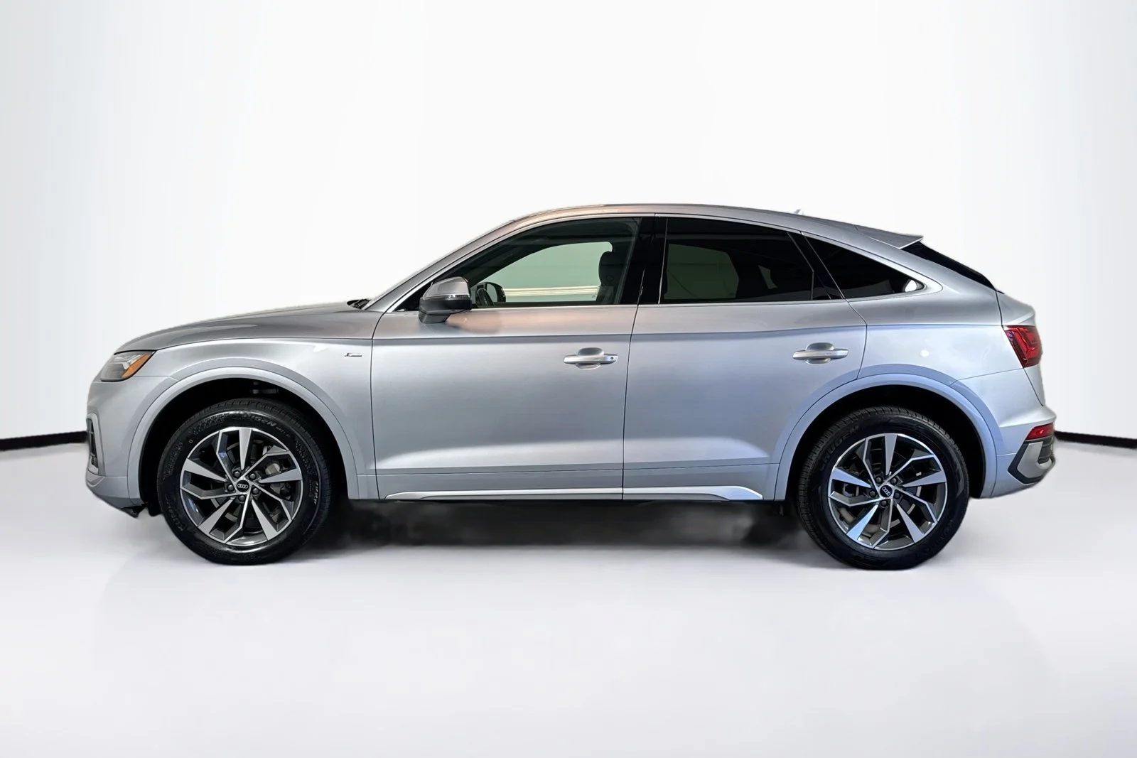 Used 2022 Black Audi S line Premium Plus image 8