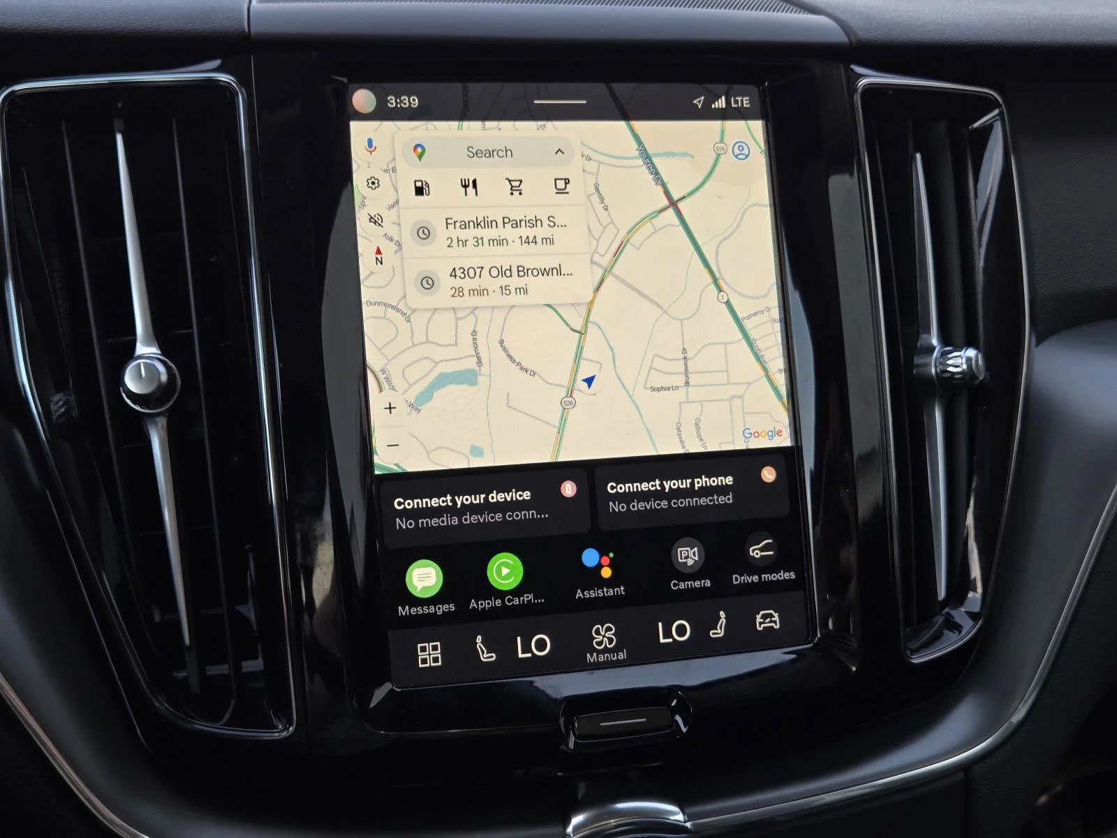 Used 2025 White Volvo Core image 21