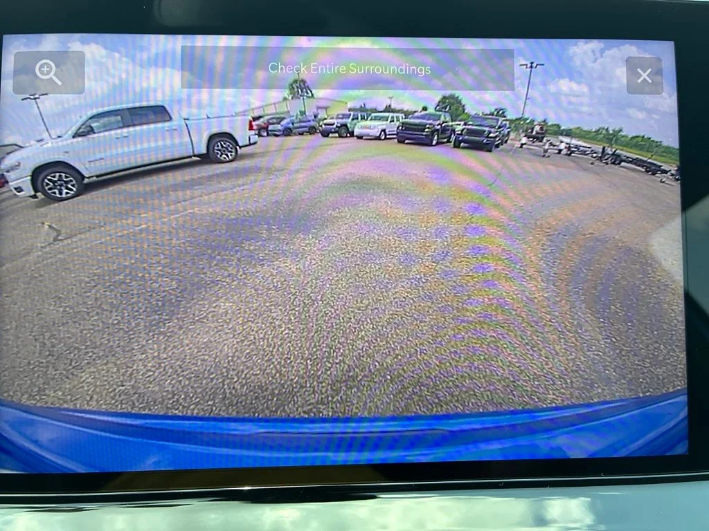 New 2026 Hydro Blue Pearlcoat Jeep Latitude image 24