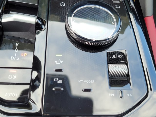 New 2027 White BMW 530i xDrive image 26