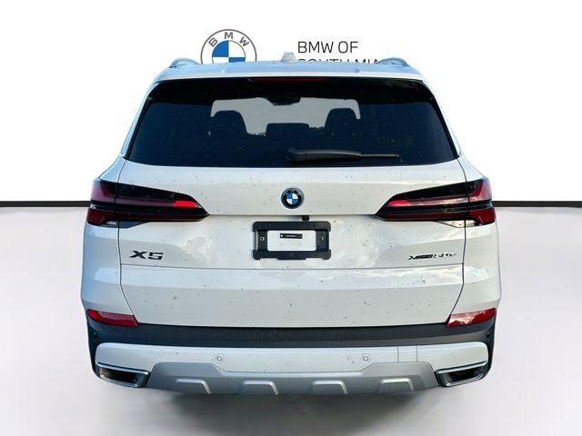 New 2026 White BMW xDrive50e image 5
