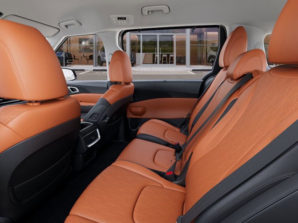 2026 Kia Carnival EX - Photo 18