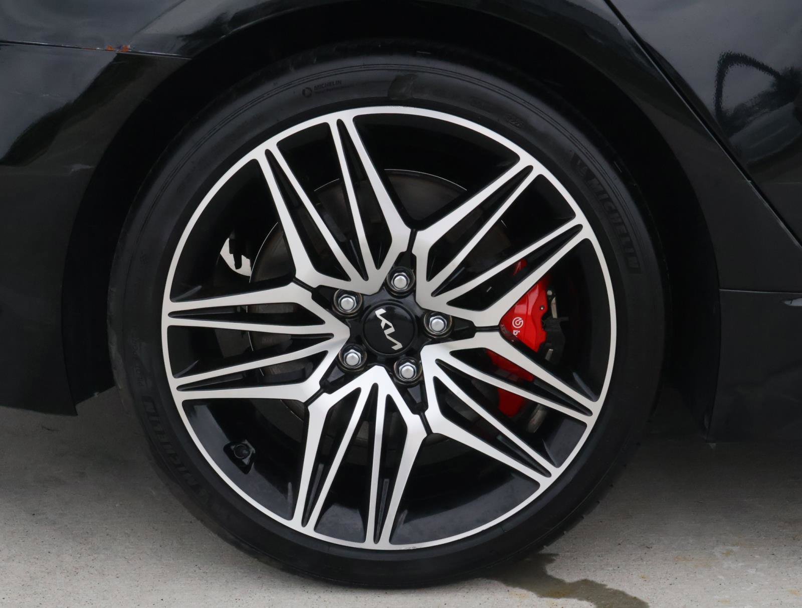 2022 Kia Stinger GT1 - Photo 8