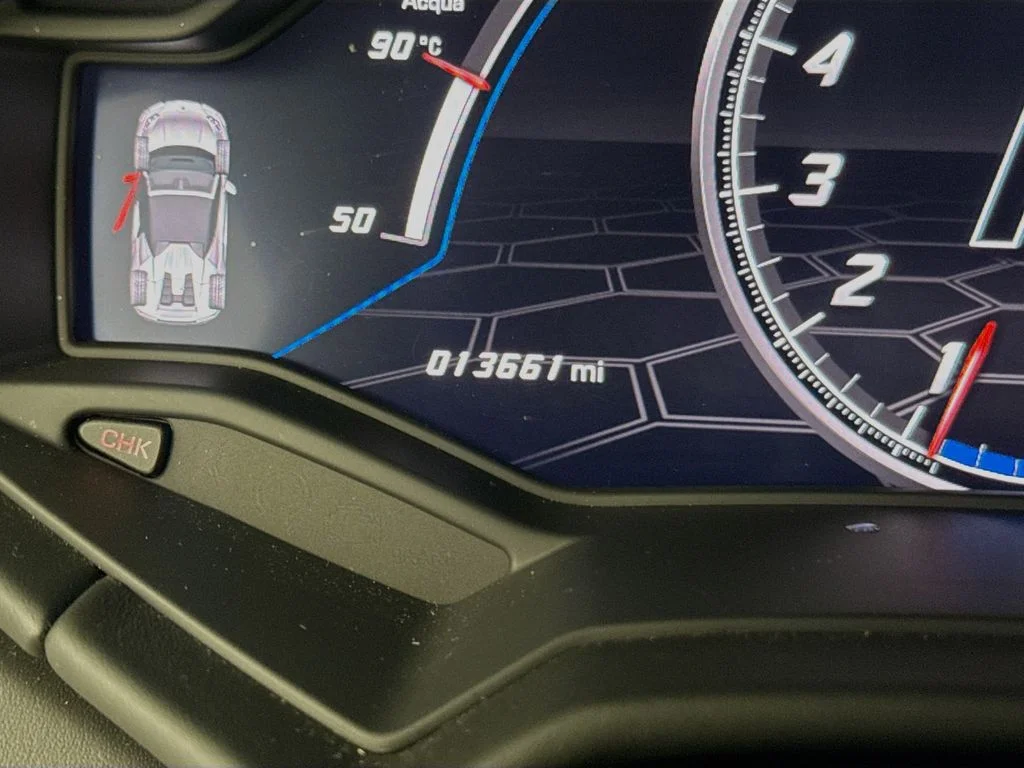 Used 2020  Lamborghini  image 12