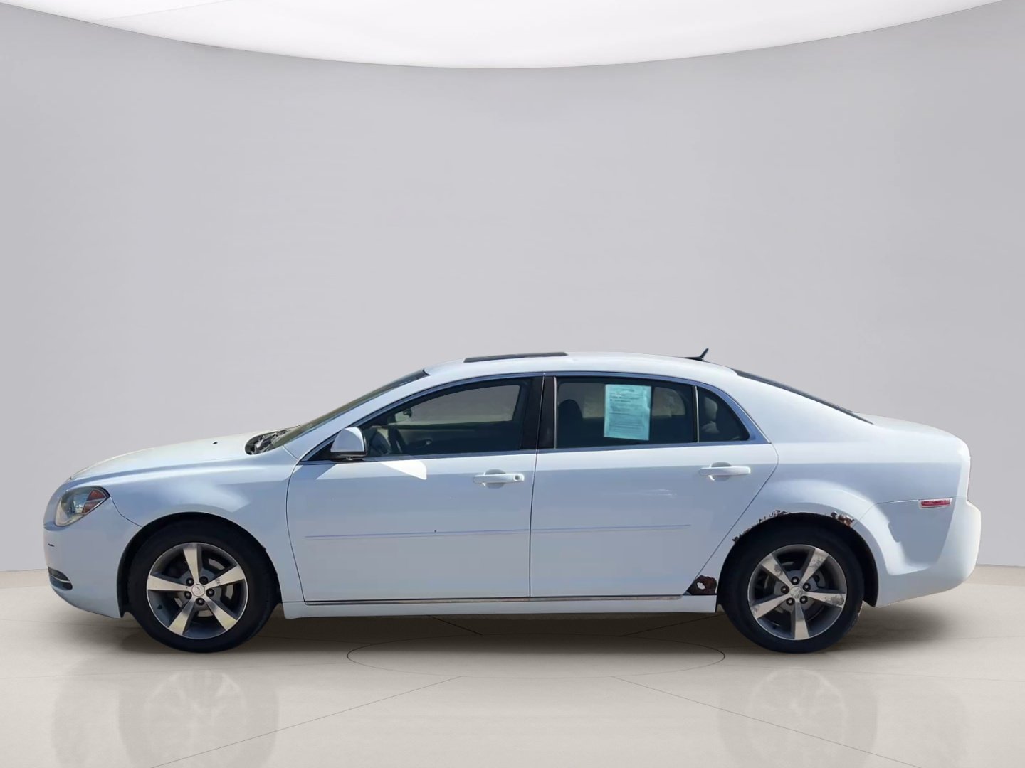 Used 2011 White Chevrolet 1LT image 3
