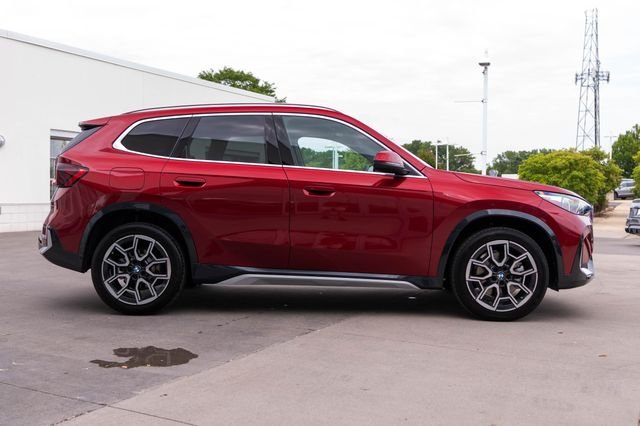 New 2027 Vegas Red Metallic BMW xDrive28i image 11
