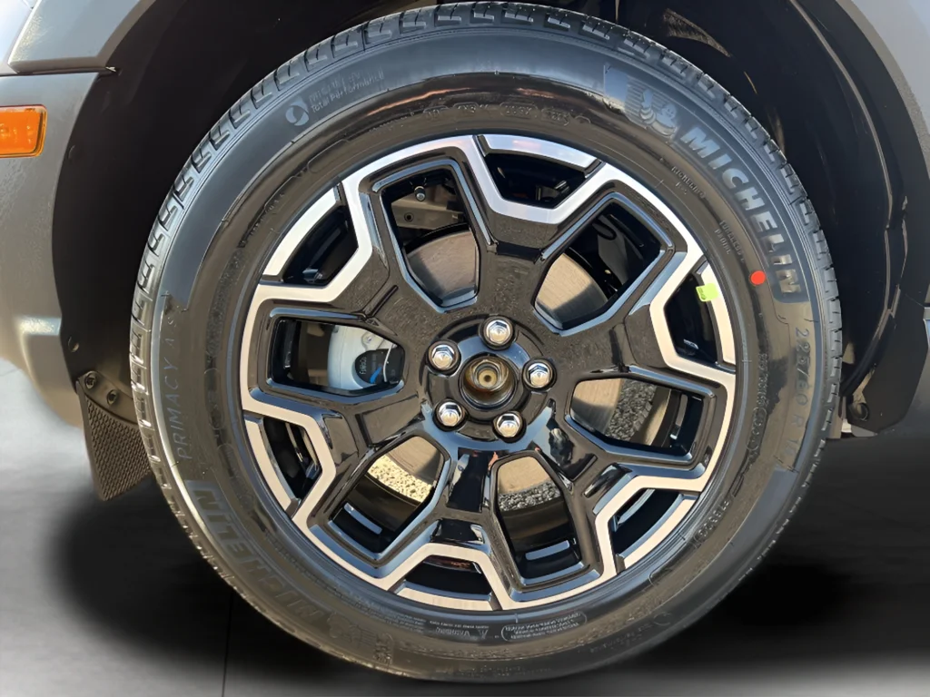 New 2026 Oxford White Ford Outer Banks® image 9