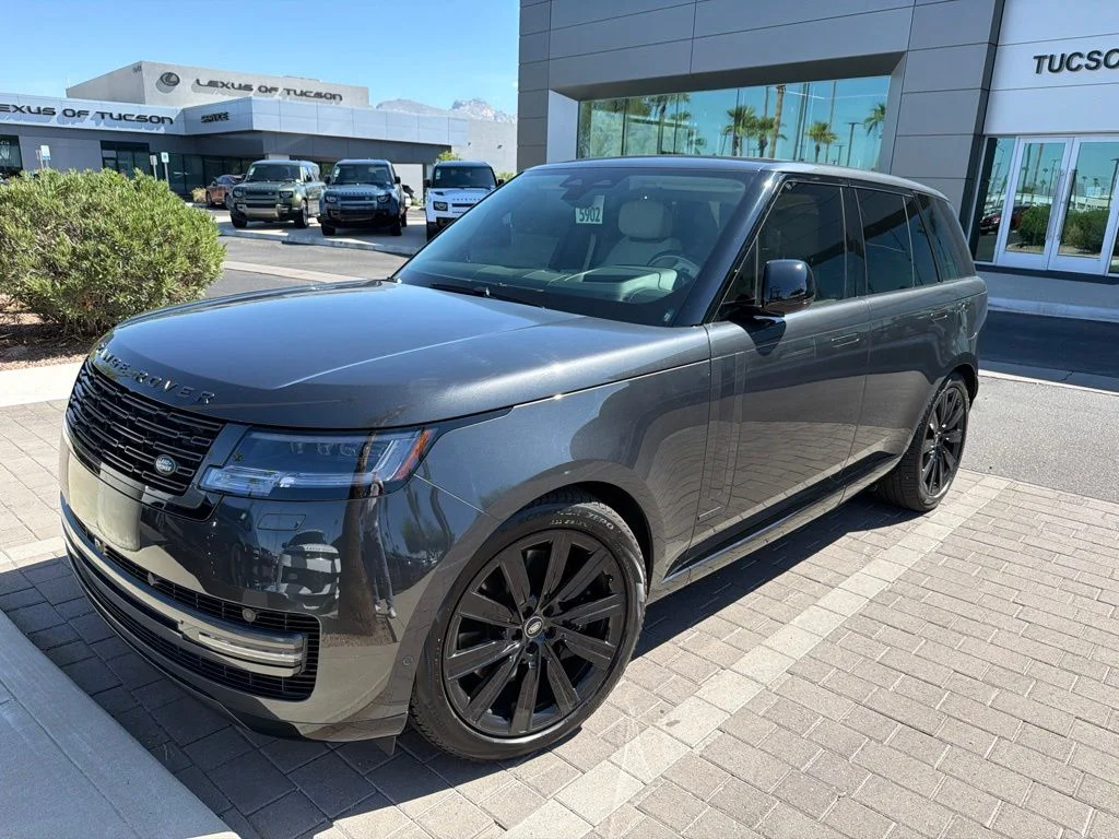 Used 2024 Silver Land Rover Autobiography image 1