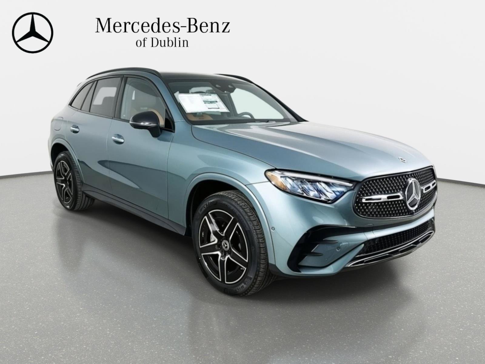 Used 2026 Silver Metallic Mercedes-Benz GLC 300 image 1