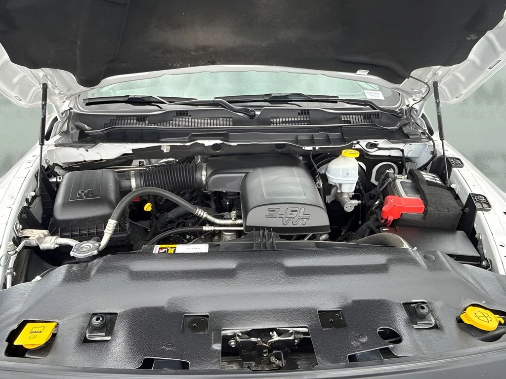 Used 2024 White Ram Warlock image 16