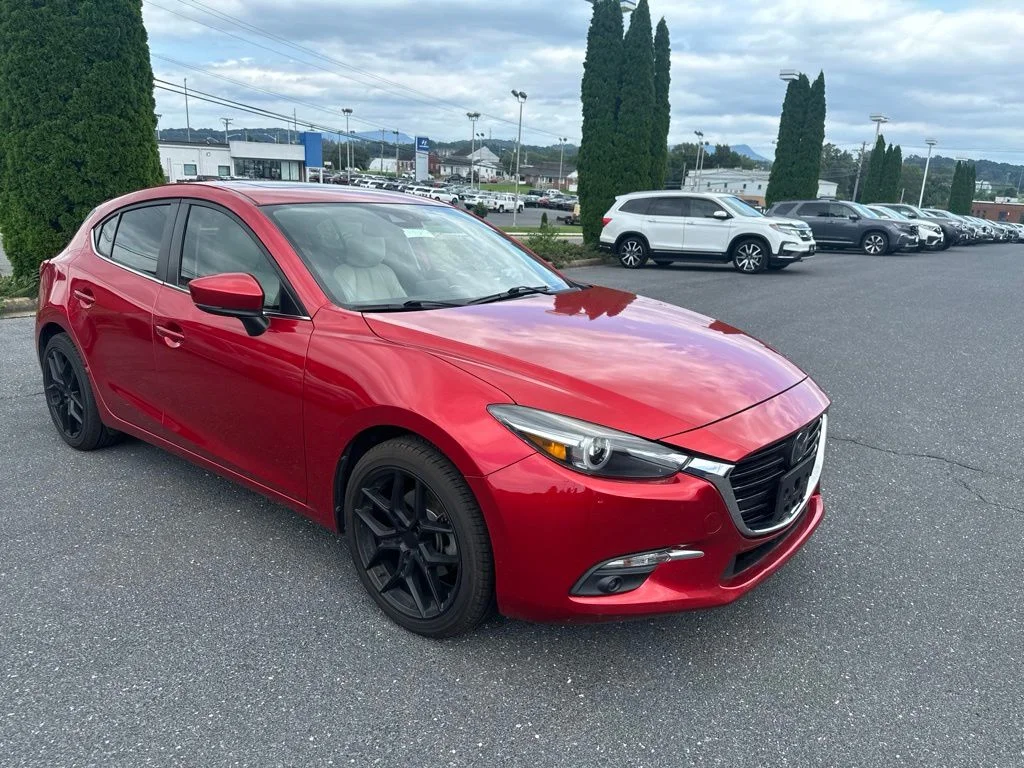 Used 2018 Red Metallic Mazda Grand Touring image 3