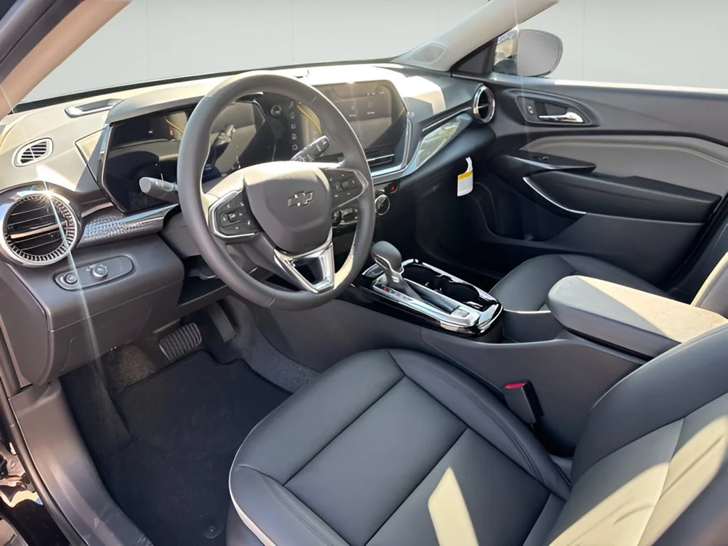 New 2026 Mosaic Black Metallic Chevrolet ACTIV image 8