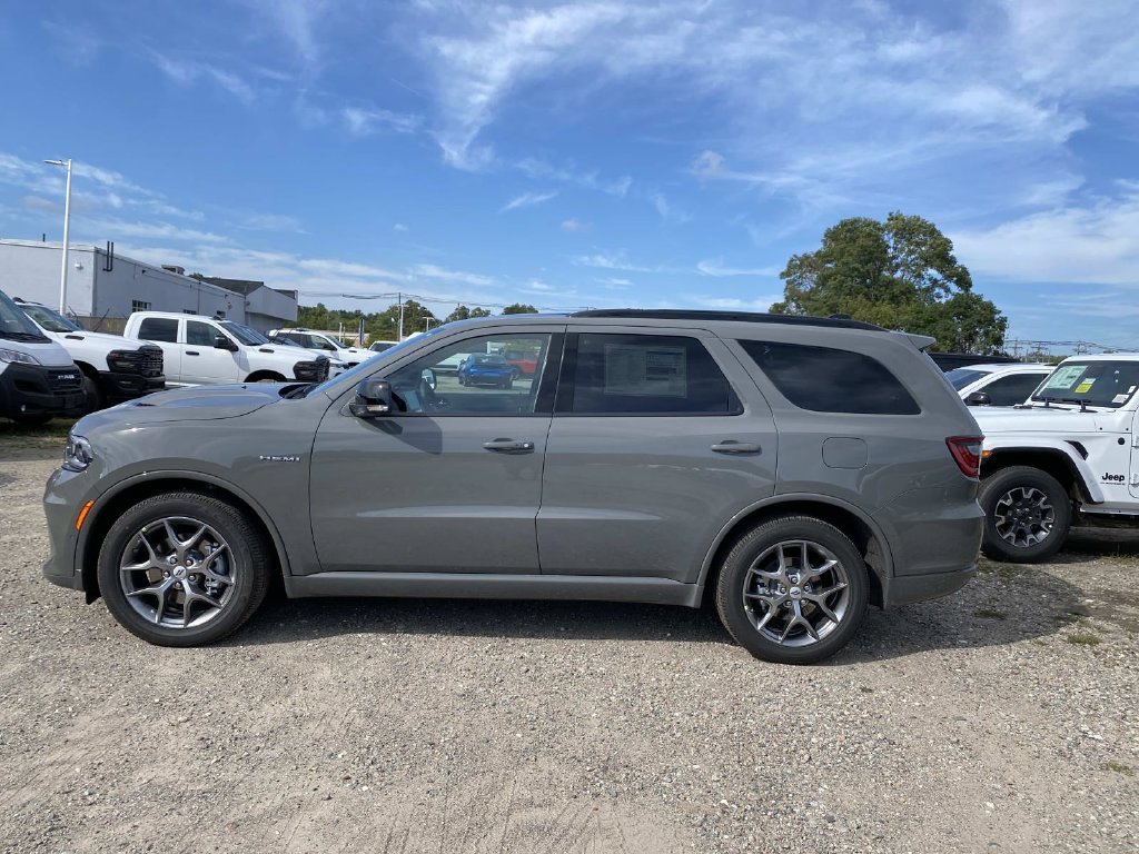 New 2027 Destroyer Gray Clear-Coat Exterior Paint Dodge GT image 2