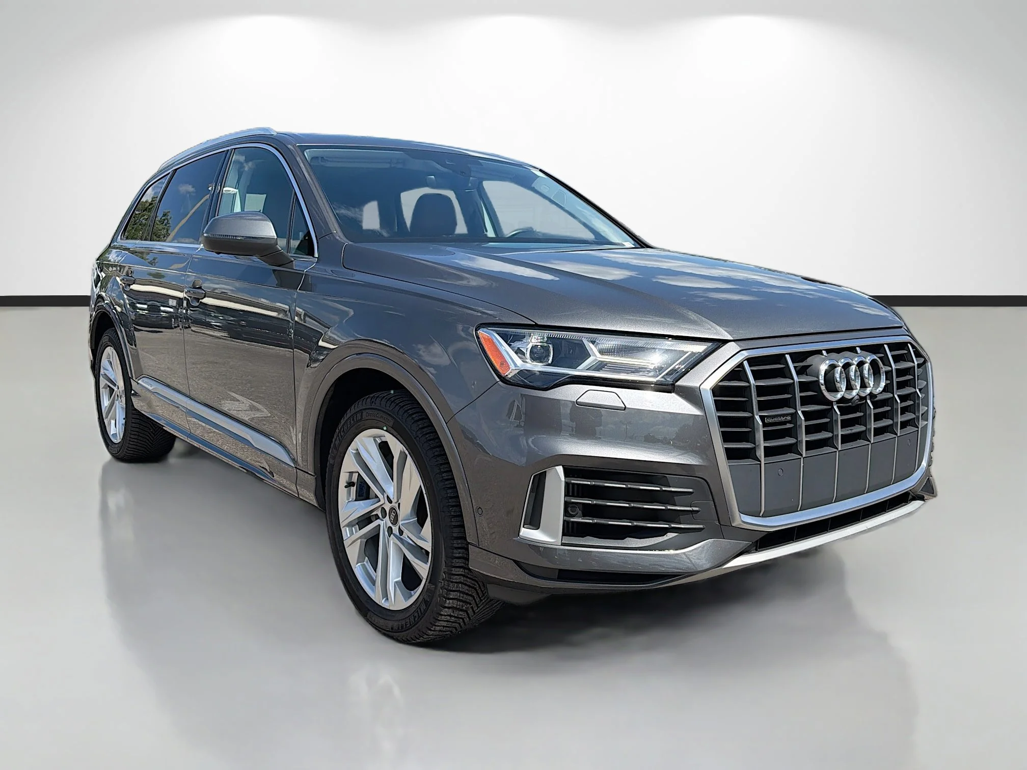2021 Audi Q7 55 Premium Plus quattro Tiptronic's photo