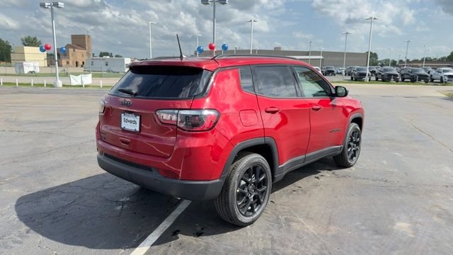 New 2026 Red Hot Pearlcoat Jeep Latitude image 7