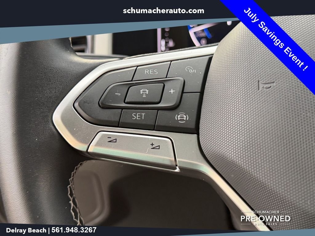 Used 2021 Black Volkswagen 2.0T SEL image 27