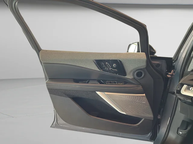 2026 Cadillac OPTIQ Premium Luxury - Photo 19