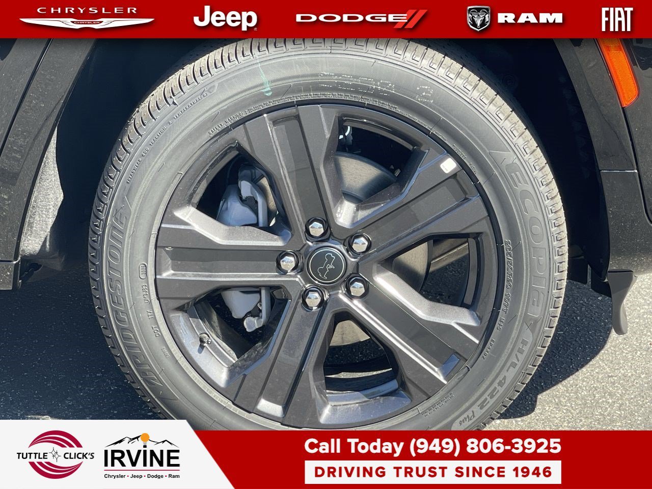 New 2027 High-Gloss Black Paint Jeep Limited Reserve image 16