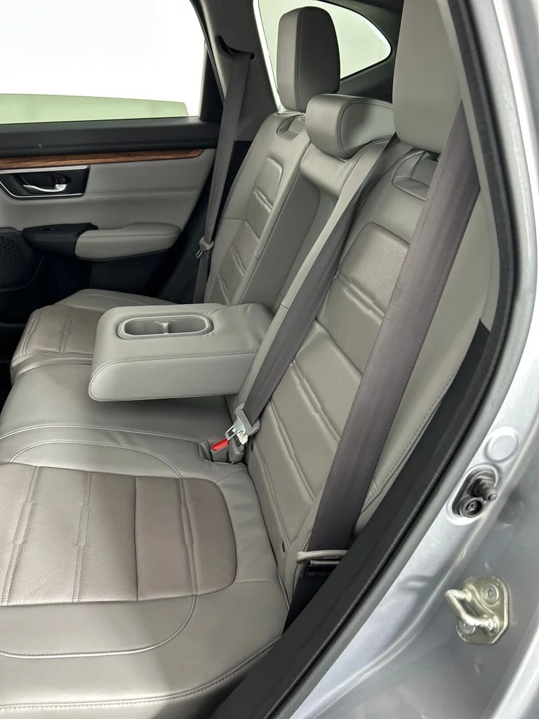 Used 2018 Silver Honda Touring image 16