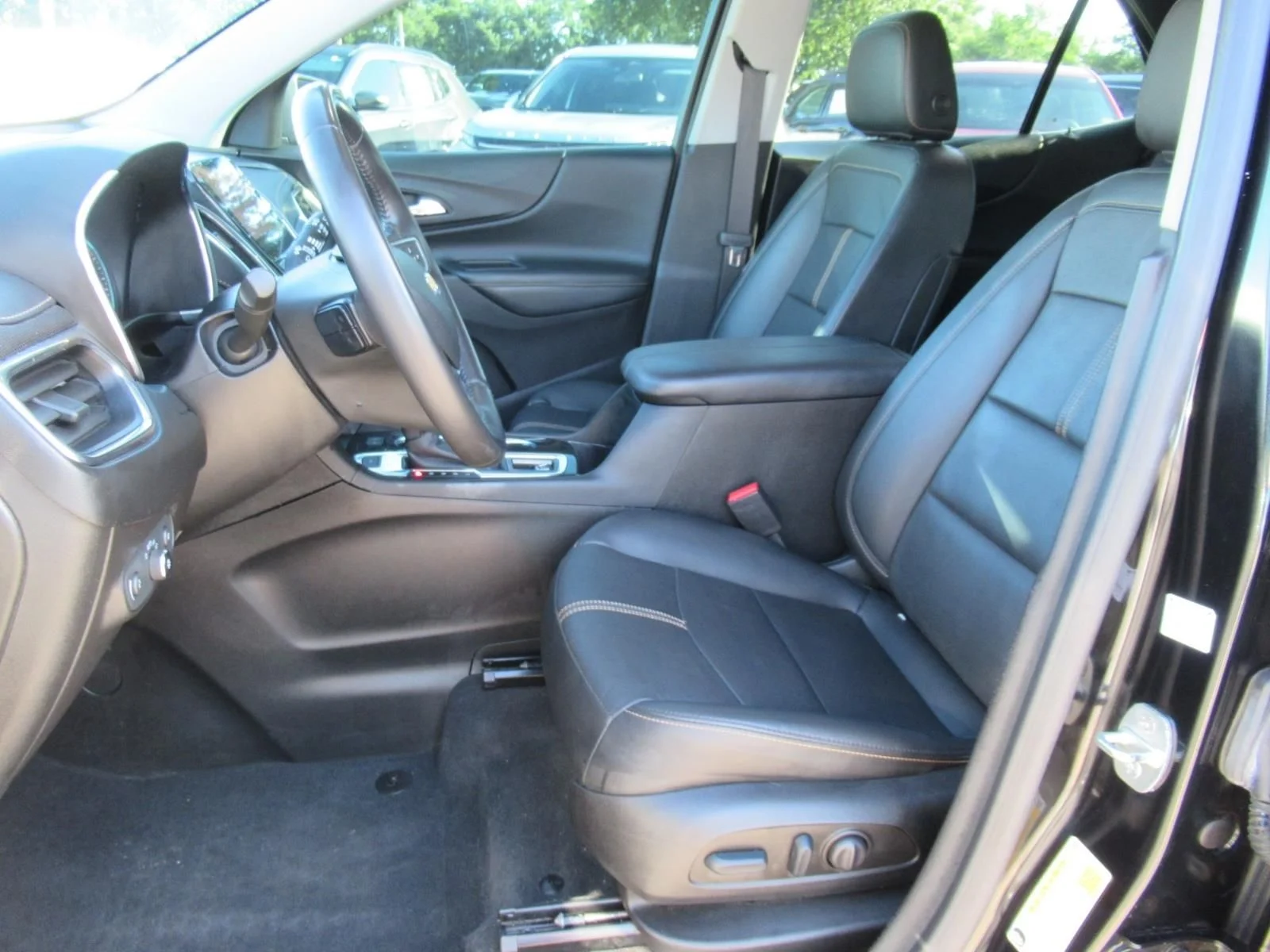 Used 2022 Black Chevrolet Premier image 19