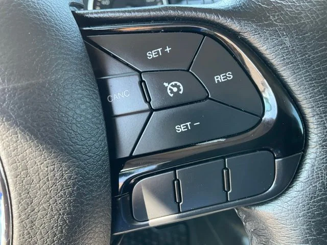 Used 2016 Black Jeep Latitude image 10