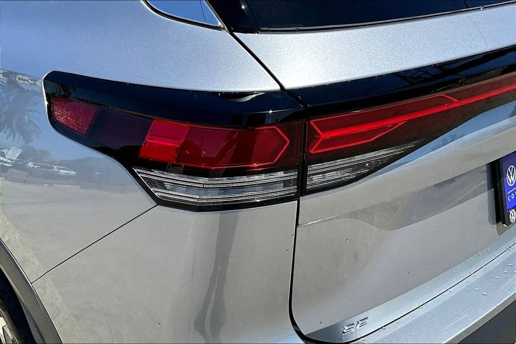 New 2026 Silver Volkswagen 2.0T SE image 24