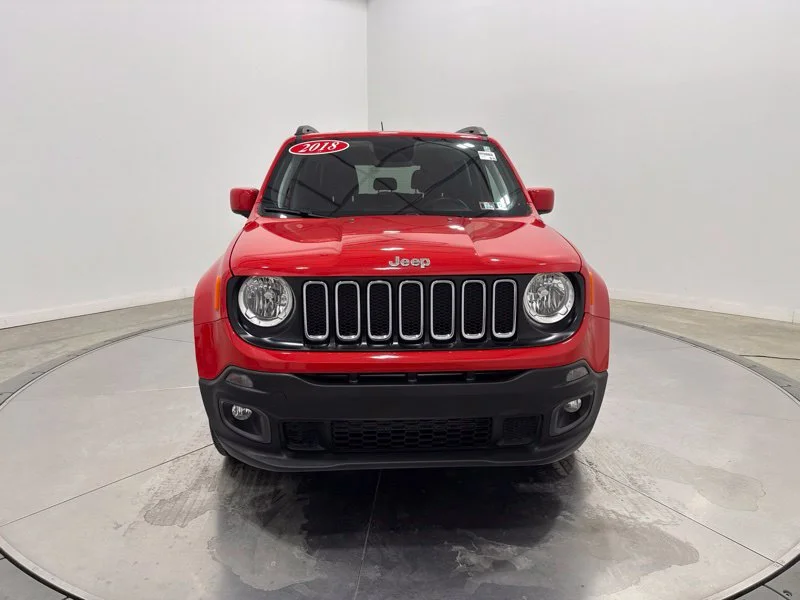 Used 2018 Red Jeep Latitude image 2