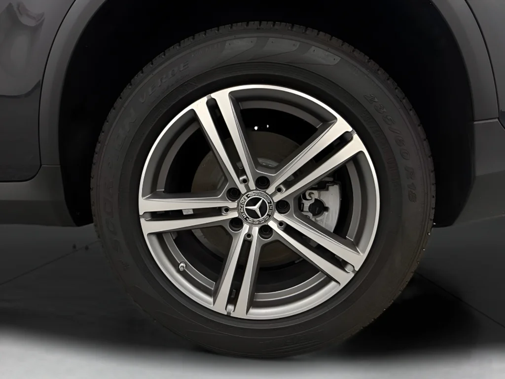 Used 2020 Gray Mercedes-Benz GLC 300 image 31
