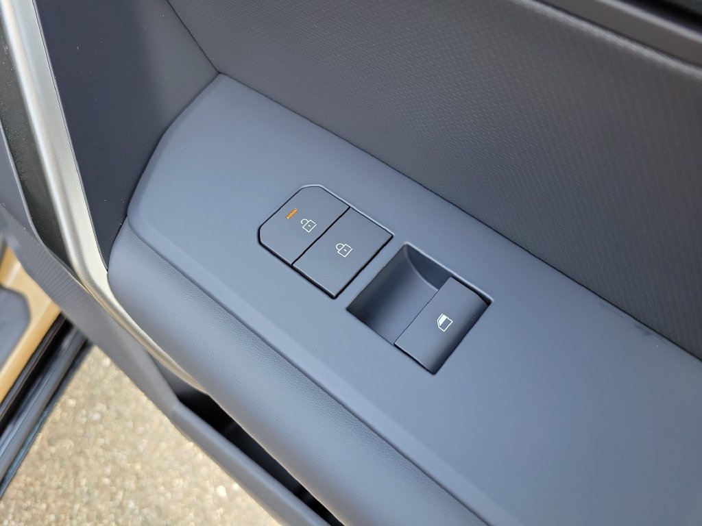 New 2027 Terrain Brown Kia X-Line S image 11