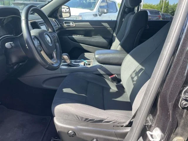 Used 2016 Black Jeep Laredo image 17