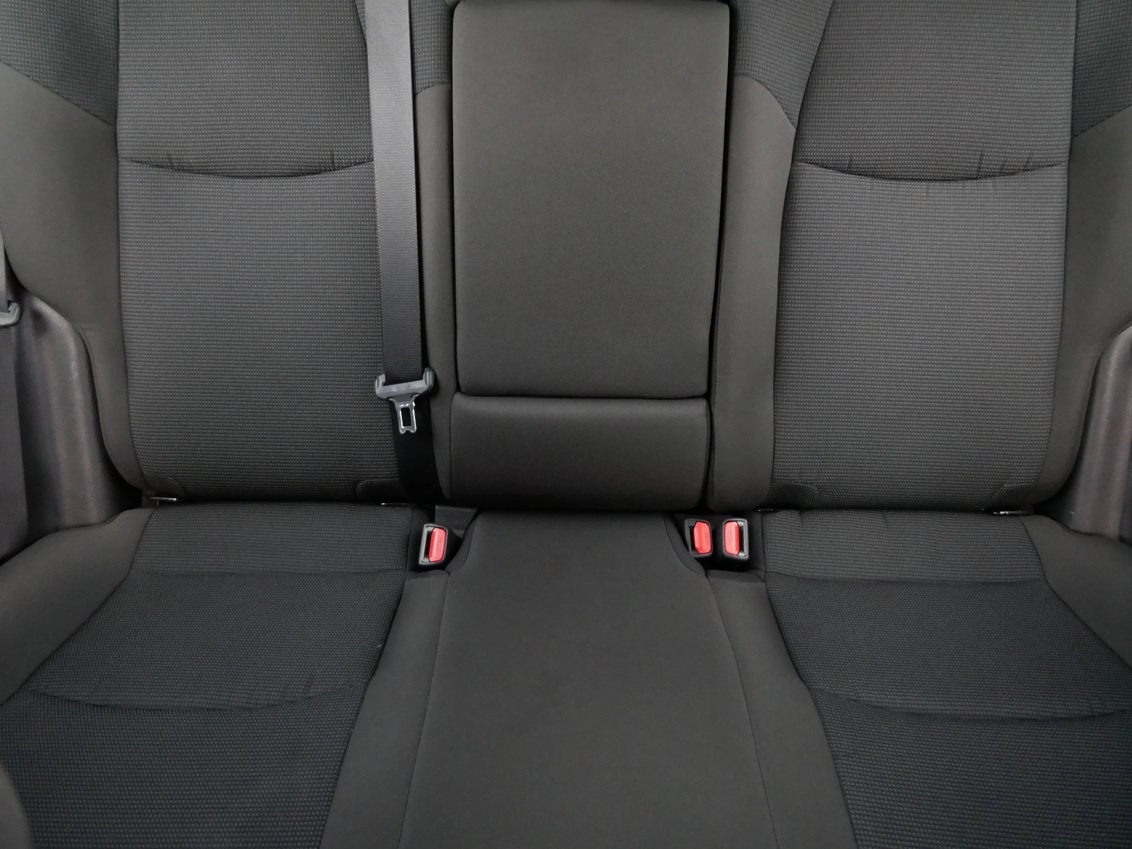 2025 Toyota RAV4 LE - Photo 13