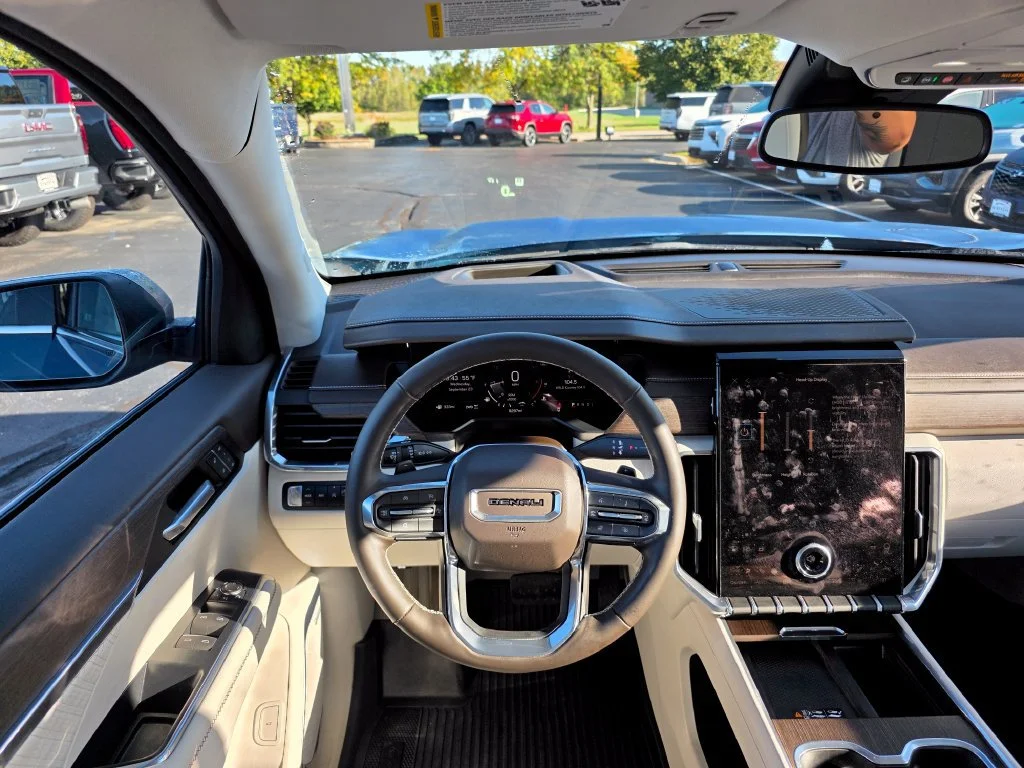 2024 GMC Acadia Denali - Photo 14