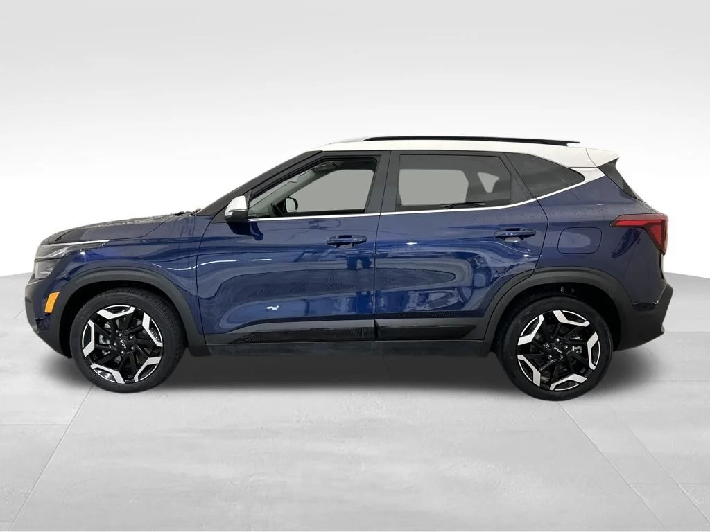 Used 2024 Blue Kia SX image 2