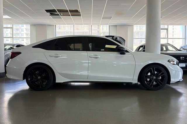 Certified Used 2025 Platinum White Pearl Honda  image 3