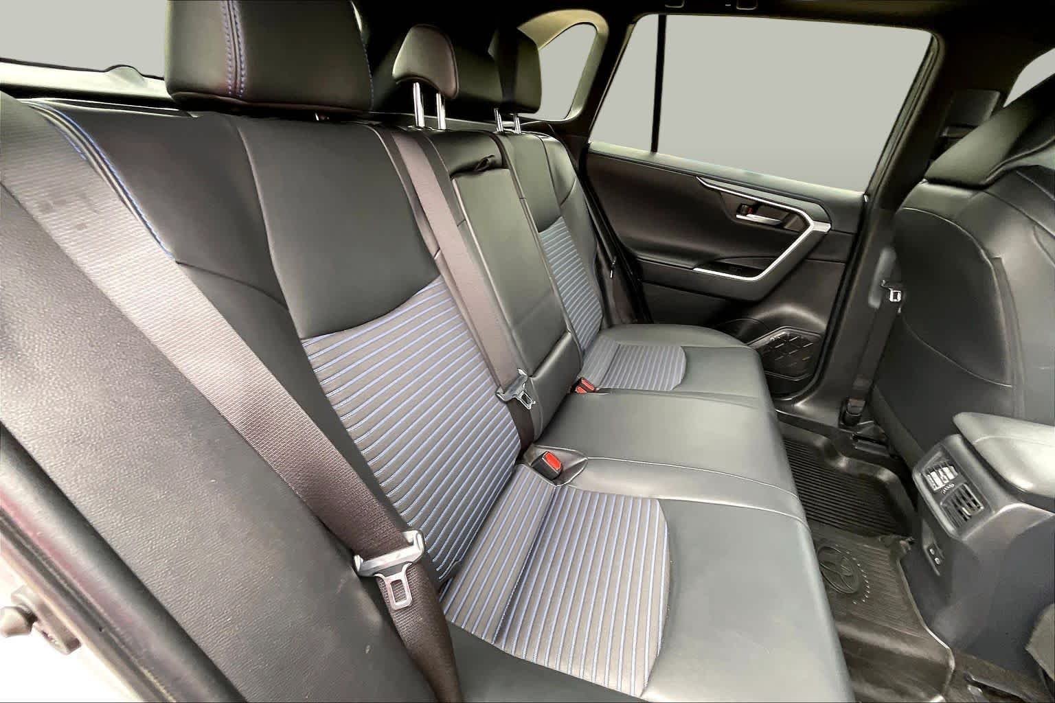 Used 2025 Silver Sky Metallic/Midnight Black Metallic Toyota Hybrid XSE image 19