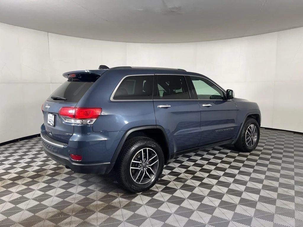 Used 2019 Pacific Blue Clearcoat Jeep Limited image 9