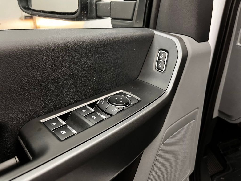 New 2026 White Ford XLT image 17