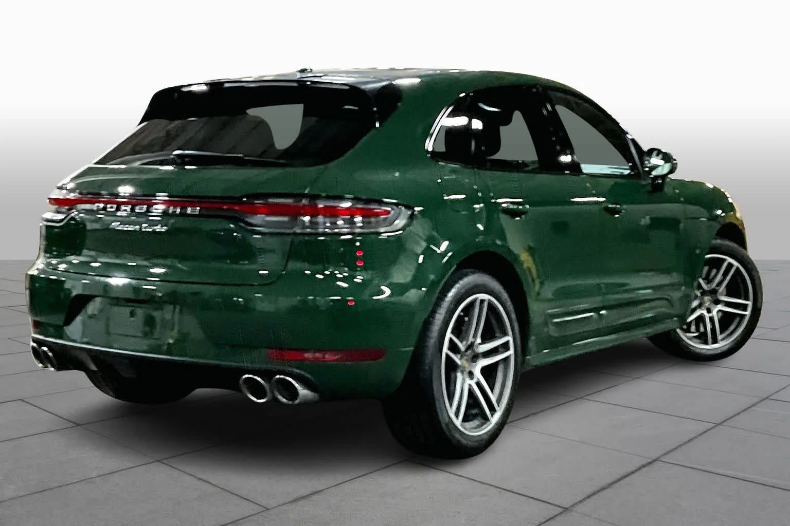 Used 2020 Mamba Green Metallic Porsche Turbo image 13