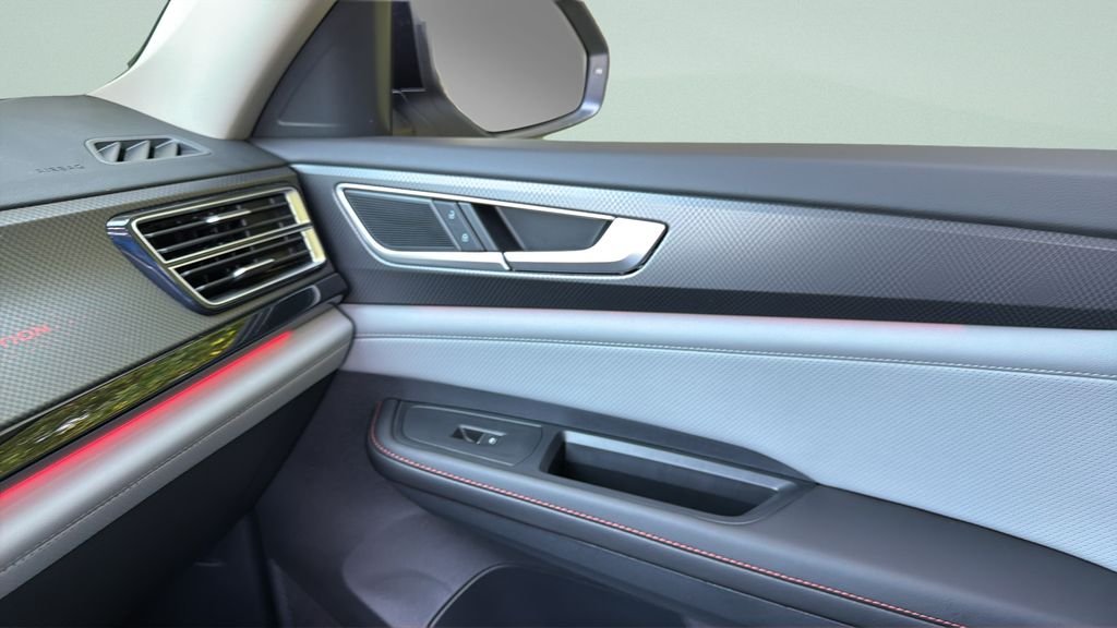 New 2026 Opal White Pearl Volkswagen 2.0T Peak Edition image 33