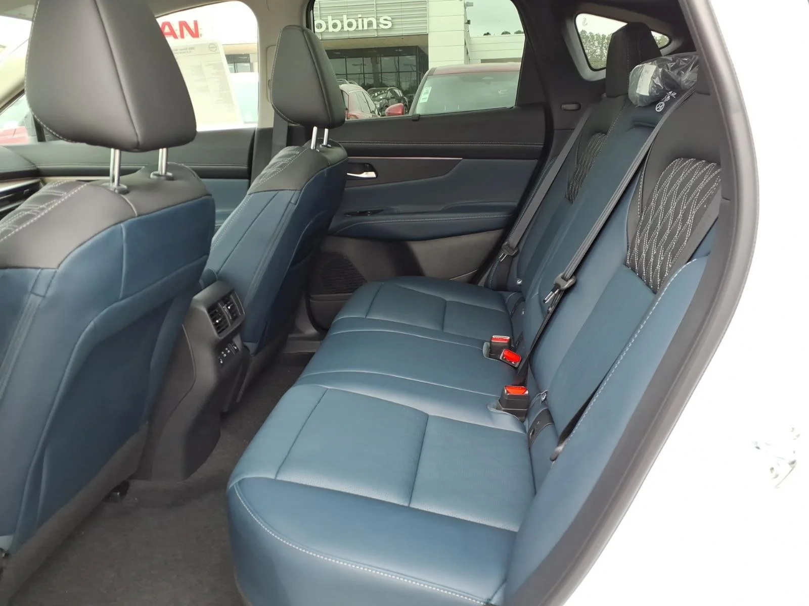 2026 Nissan Murano Platinum White at Robbins Nissan