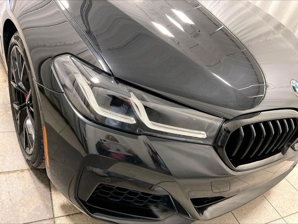 Used 2022 Black BMW M550i xDrive image 33