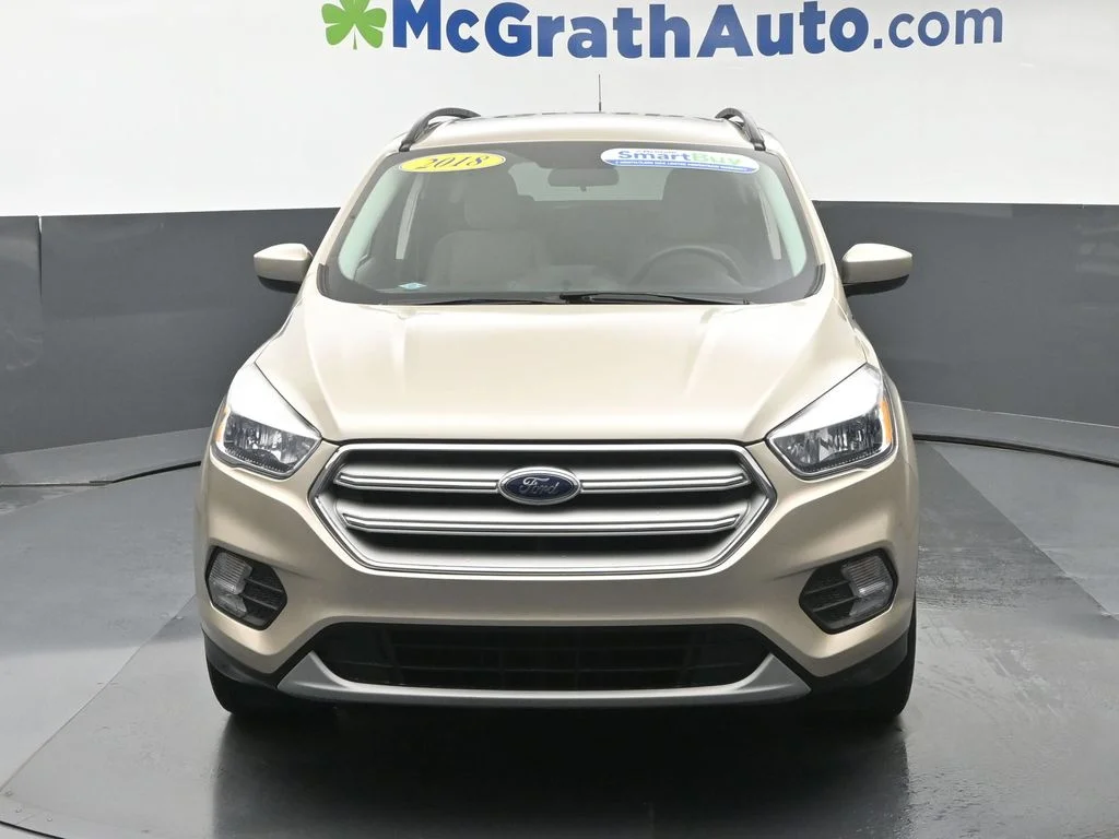 Used 2018 Gold Ford SE image 6