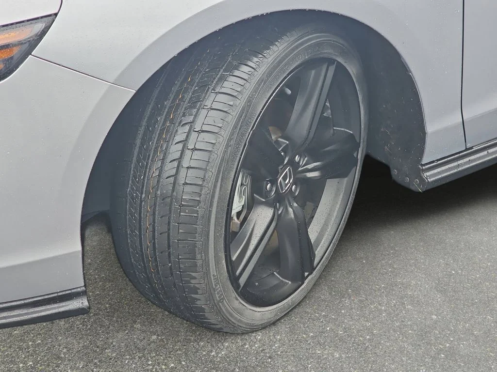 Used 2024  Honda Sport-L image 38