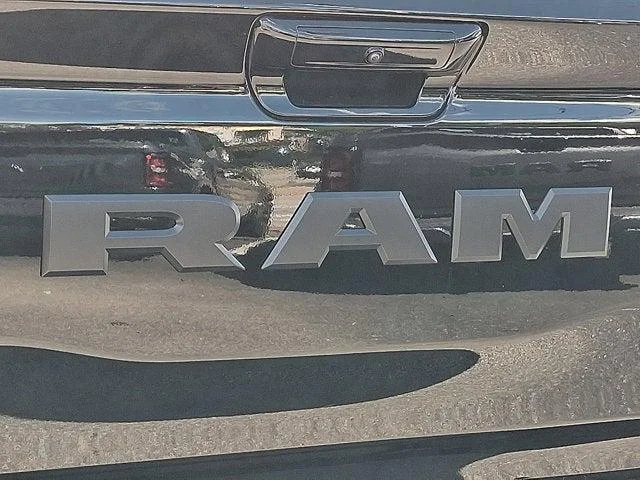 New 2026 Diamond Black Crystal Pearl-Coat Exterior Paint RAM Big Horn/Lone Star image 5